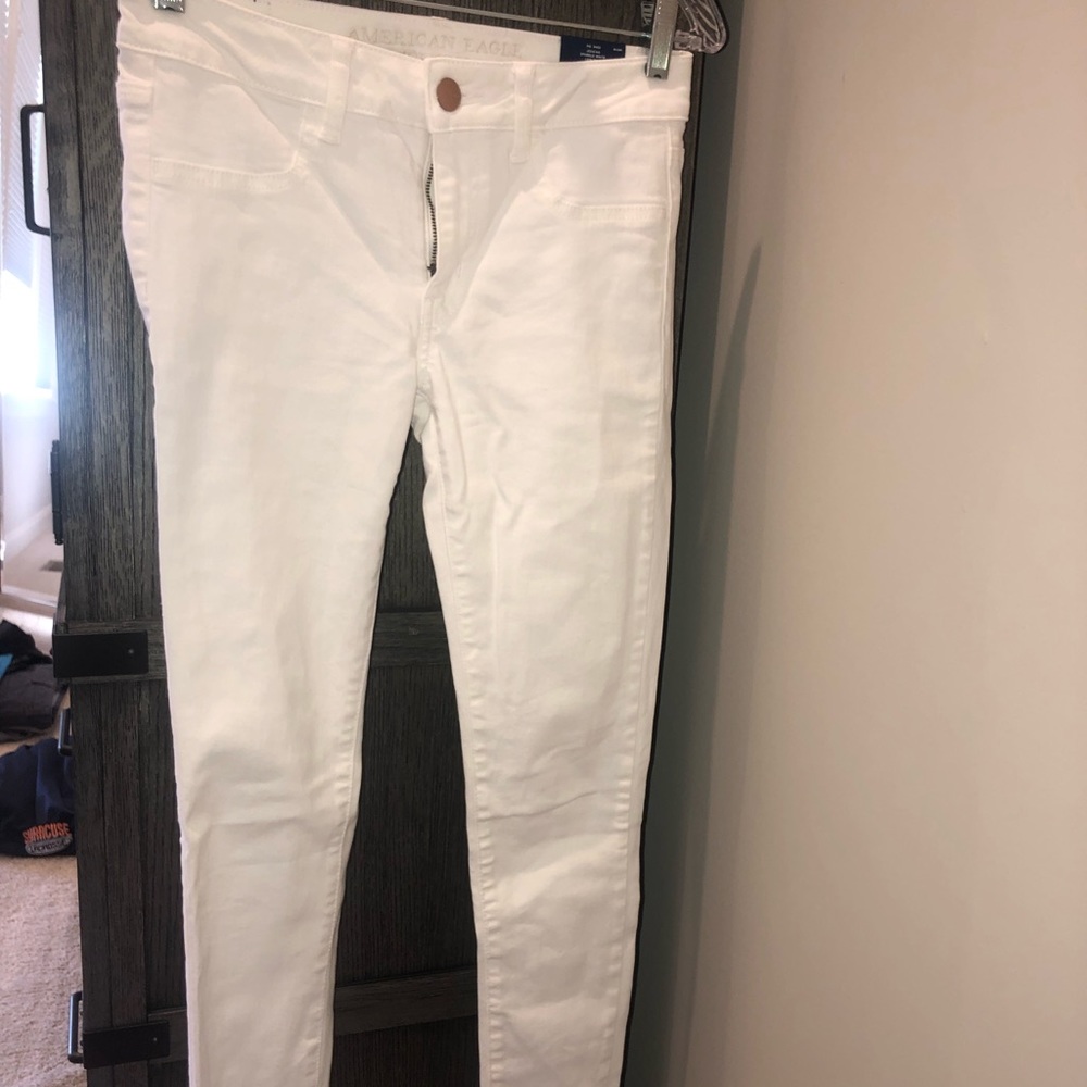 American Eagle White Jeans